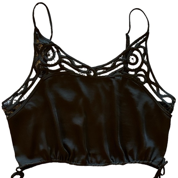 Intimately Free People Black Lace Top Size Medium NWT Excellent Condition! - Picture 3 of 13